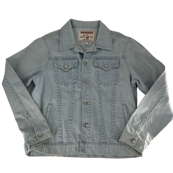 True Religion Denim Jacket Mens XL Blue Light Wash Trucker Hip Hop Y2K Flap Jean - Picture 1 of 11